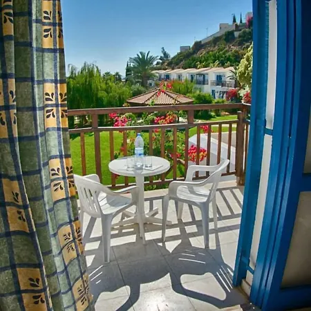 Hylatio Tourist Village Aparthotel 4*