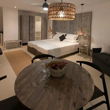 מלון דירות Hylatio Tourist Village פיסורי