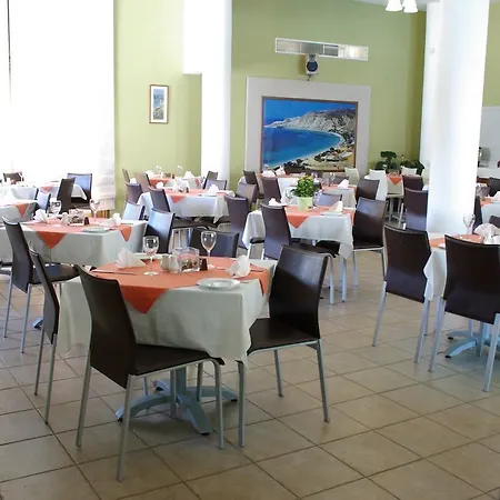 Apartahotel Hylatio Tourist Village 3*