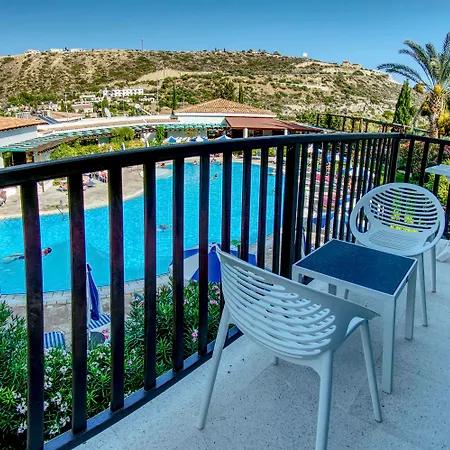 Apartahotel Hylatio Tourist Village 3*