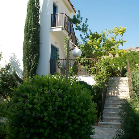 Hylatio Tourist Village Apartahotel 3*