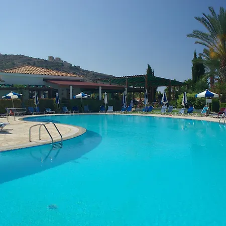 Hylatio Tourist Village 4* פיסורי