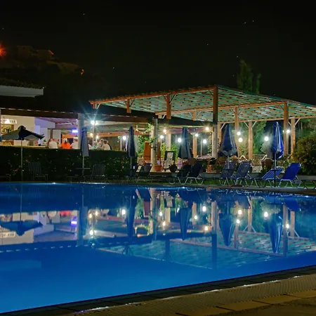 Hylatio Tourist Village 아파트호텔 4*