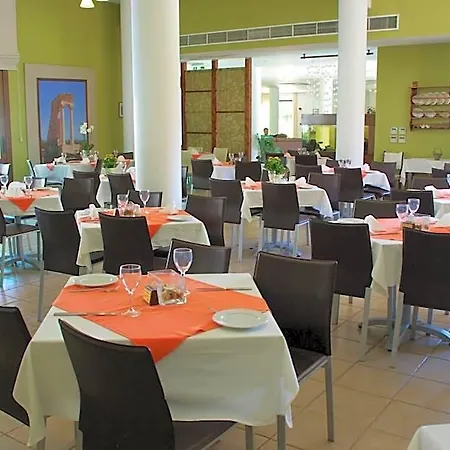 Hylatio Tourist Village Aparthotel 4*