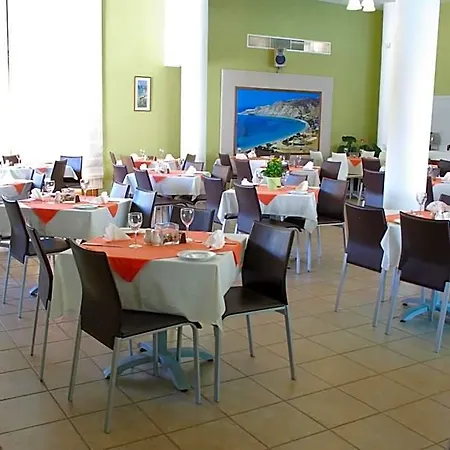 Hylatio Tourist Village 4* Pissouri