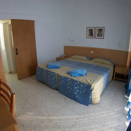 Hylatio Tourist Village מלון דירות 4*