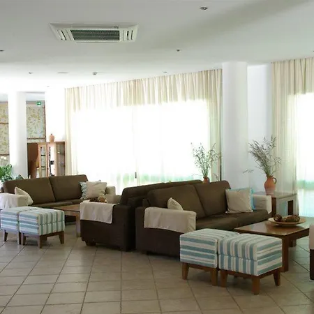 מלון דירות Hylatio Tourist Village פיסורי
