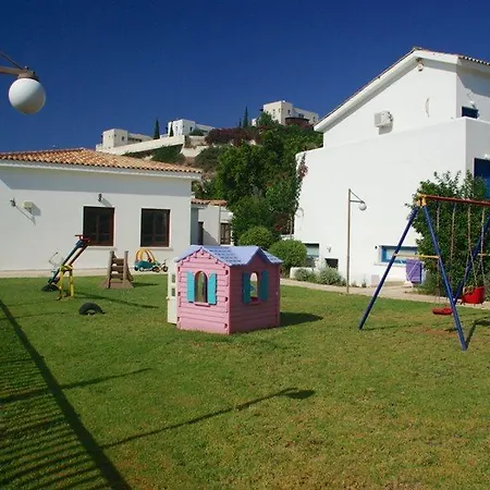 Hylatio Tourist Village פיסורי