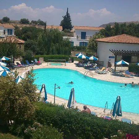 Hylatio Tourist Village Apartahotel 3*