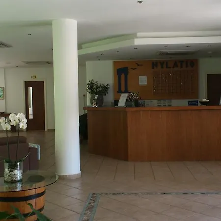 Hylatio Tourist Village מלון דירות פיסורי