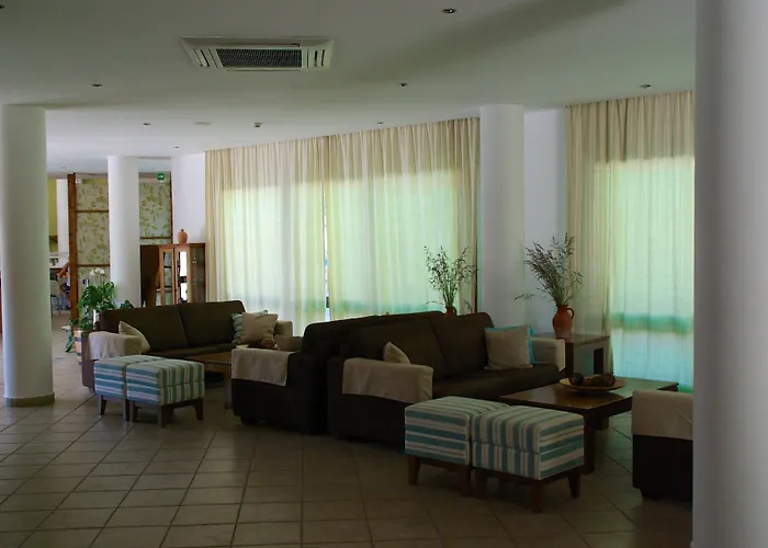 Hylatio Tourist Village Aparthotel 4*