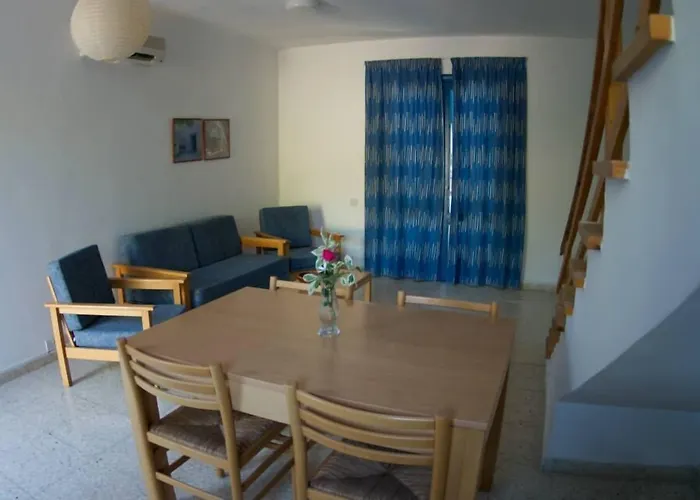 Hylatio Tourist Village Aparthotel 4*