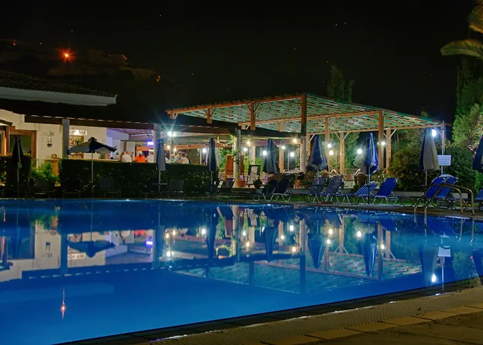 Hylatio Tourist Village Apartahotel 4*