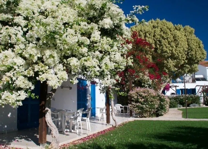 Hylatio Tourist Village 4* Pissouri