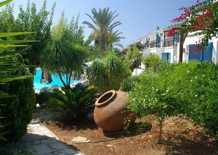 Hylatio Tourist Village Aparthotel Pissouri