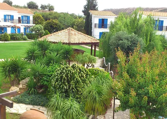 Hylatio Tourist Village 4* Pissouri