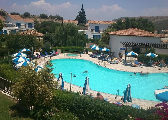 Hylatio Tourist Village Aparthotel 4*