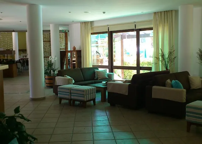 Hylatio Tourist Village 4* Pissouri